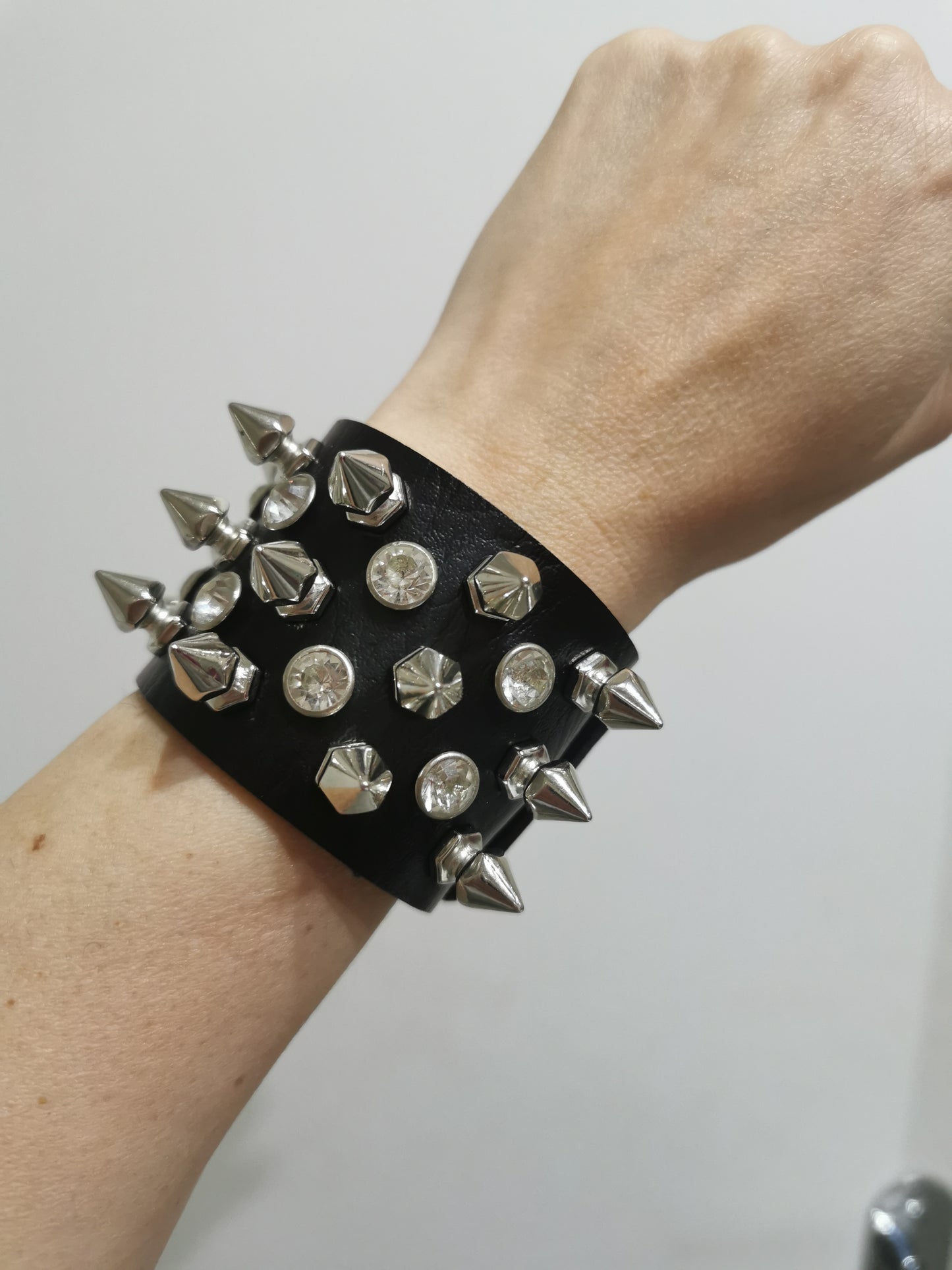 Wristband - Big Crystals and Spikes