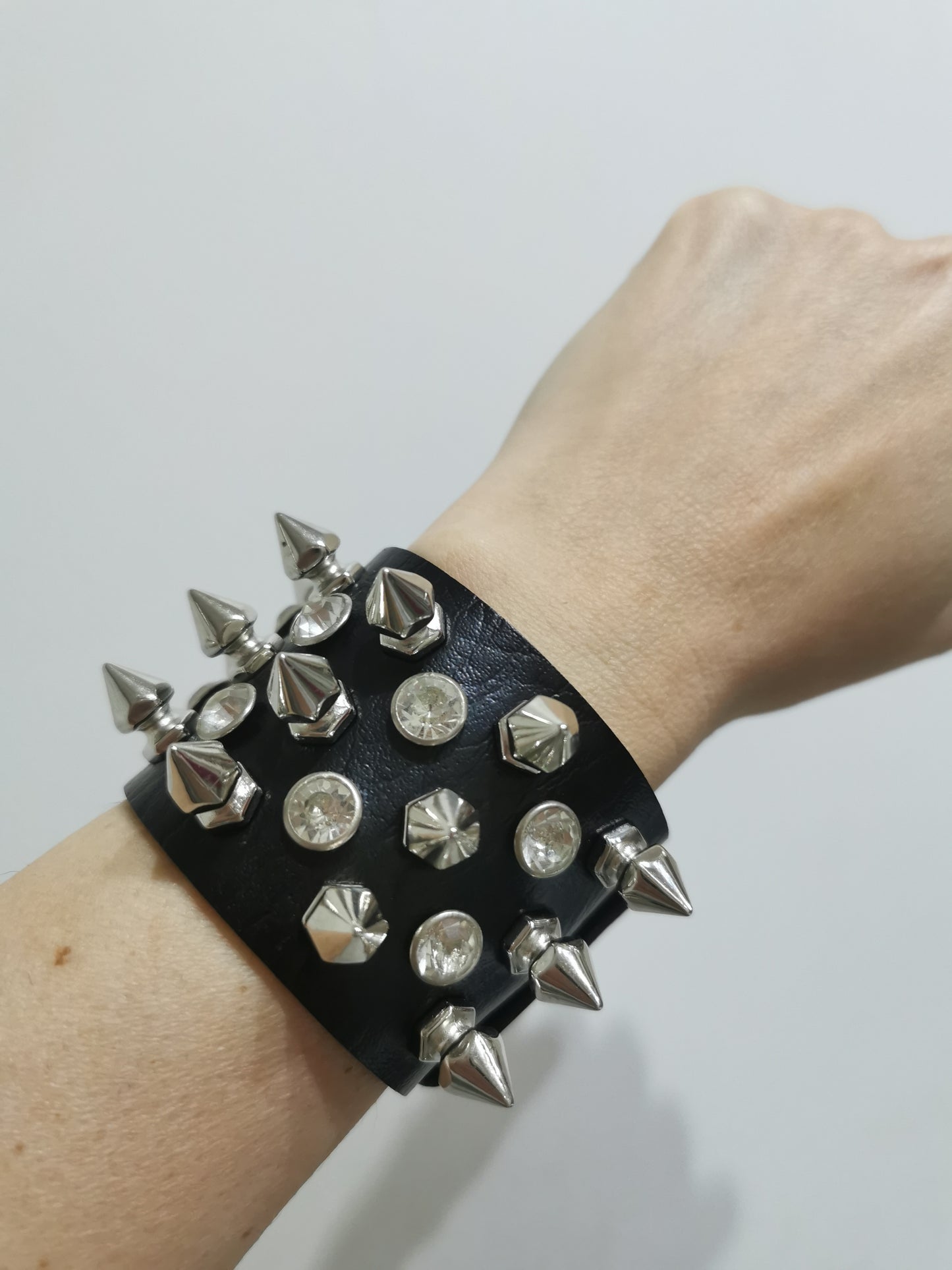 Wristband - Big Crystals and Spikes